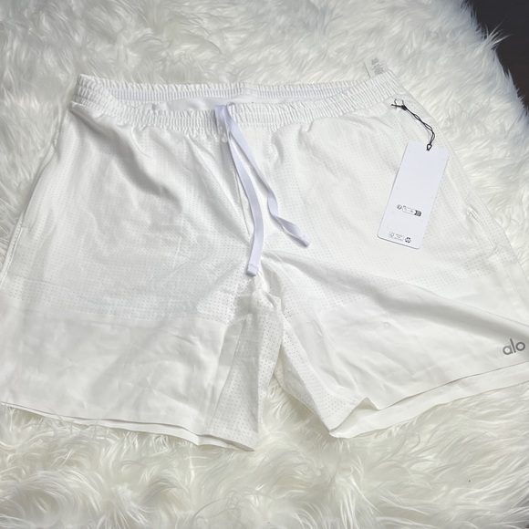 ALO Yoga White Perforated Shorts - Picture 1 of 7